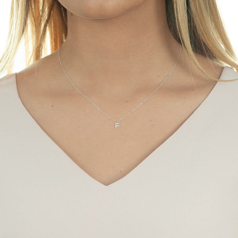 Collar de letras "F", 14 K de oro blanco con diamantes