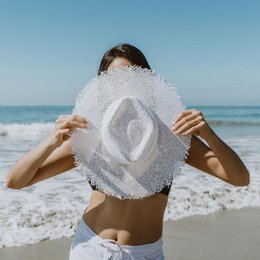 San Pancho · White beach hat