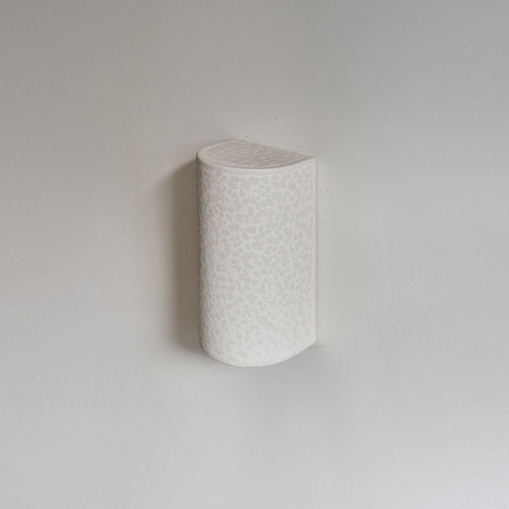 Ceramic wall lamp - Raw white / down lighting