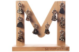 Display Keychains with Name Letter
