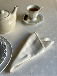 Classic napkin with an ornament | Classic Dinner