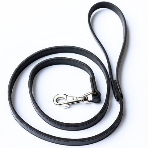 Genuine Leather Dog Leash in Classic Style in Black