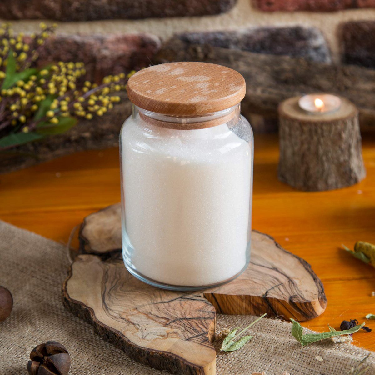 Joy Kitchen glass storage jar with wooden lid 890 cc