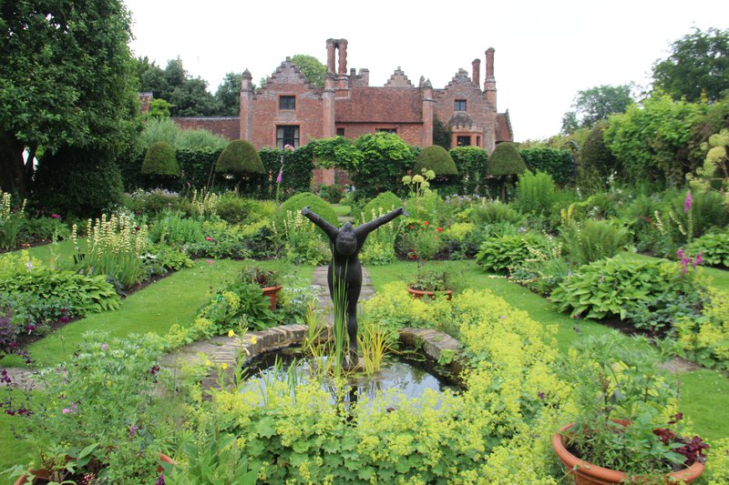 Jardín como Dios en Inglaterra. Los ingeniosos trucos de los jardineros británicos.