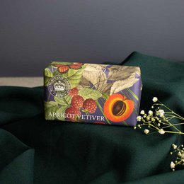 KEW RBG Shea Butter Soap 240g - Apricot & Vetiver