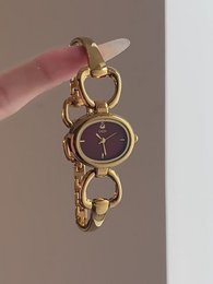 Herald – Damen-Quarzuhr im Vintage-Stil in Burgunderrot mit ovalem Gehäuse