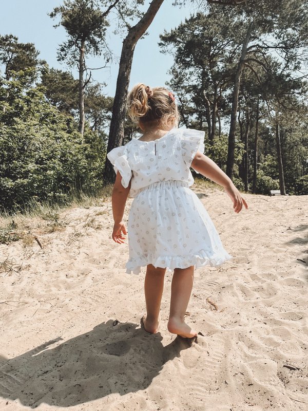 Set Blossoms Dreams in mussola: gonna e camicetta con eleganti volant