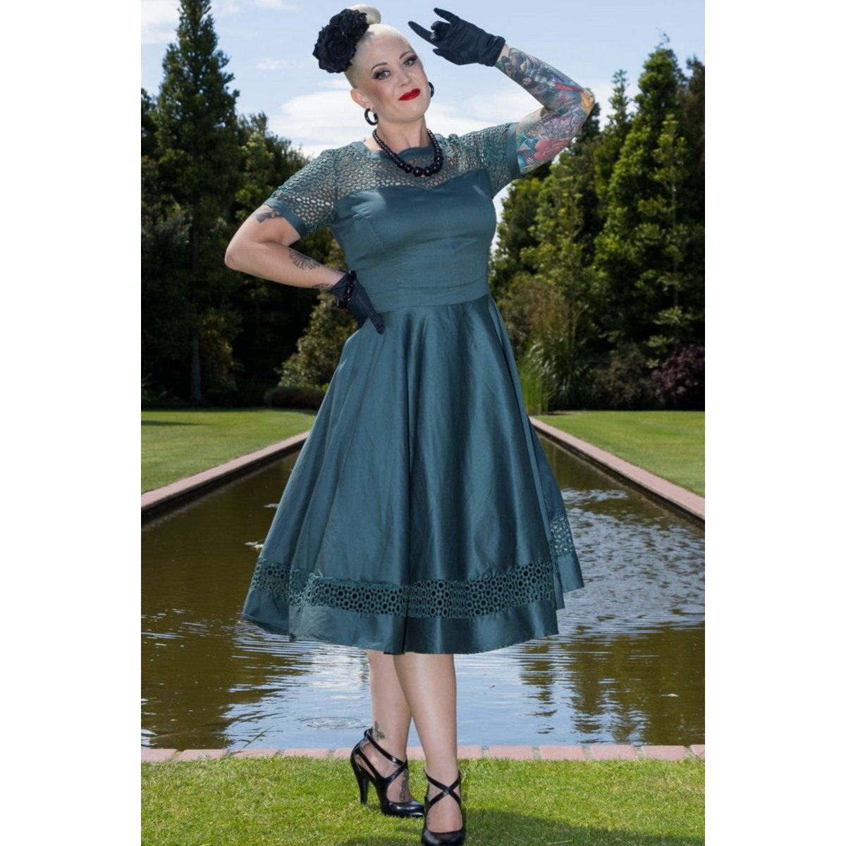 EU STOCK Tessa Lace Embroidered Sleeved Dress in Dark Green