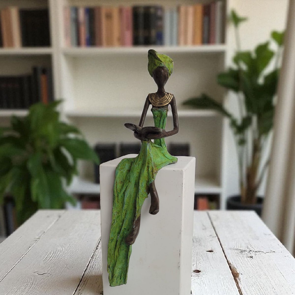 Bronze-Skulptur "kvinde, der læser" af Hamed Nikiema | 28 cm