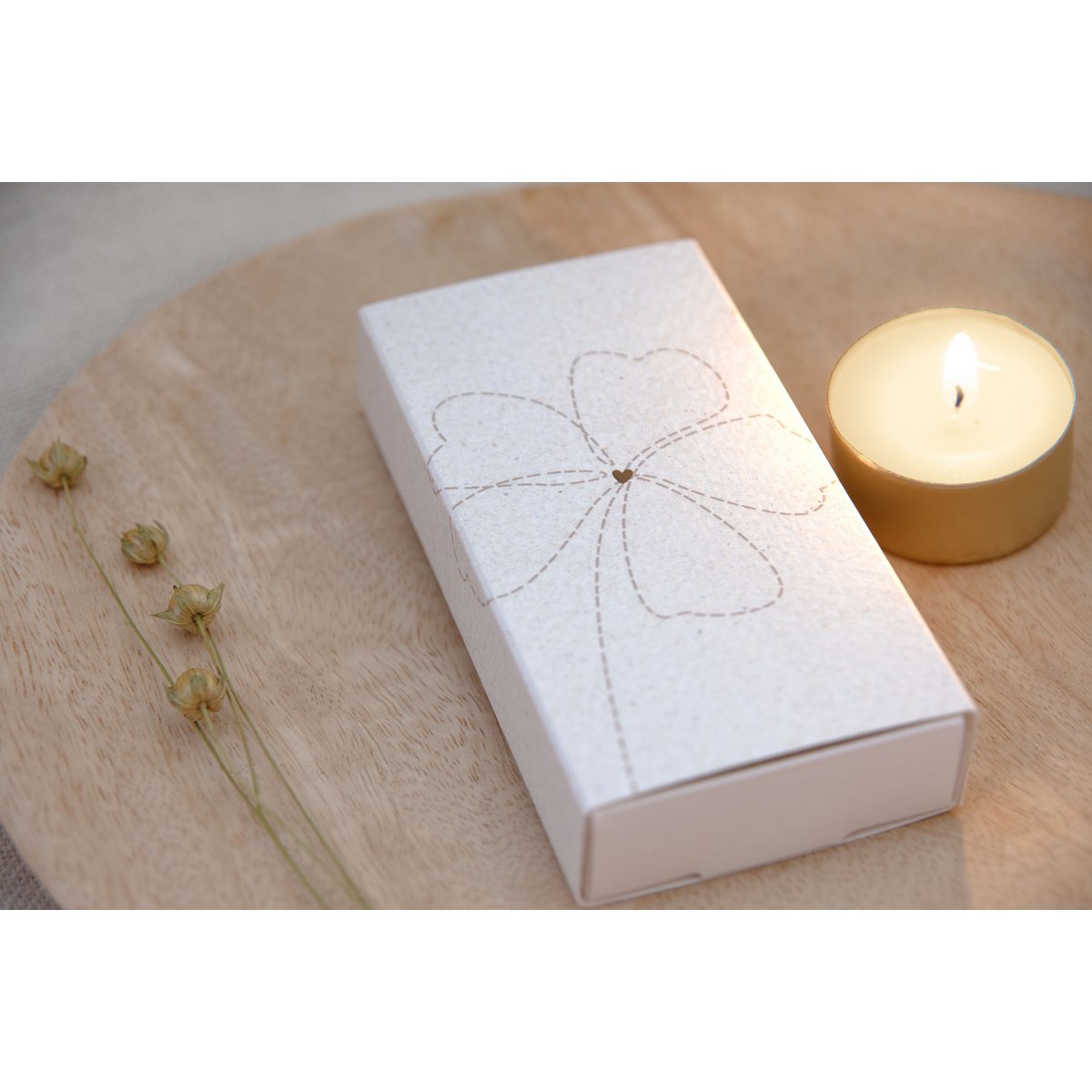 Light in a box bloem