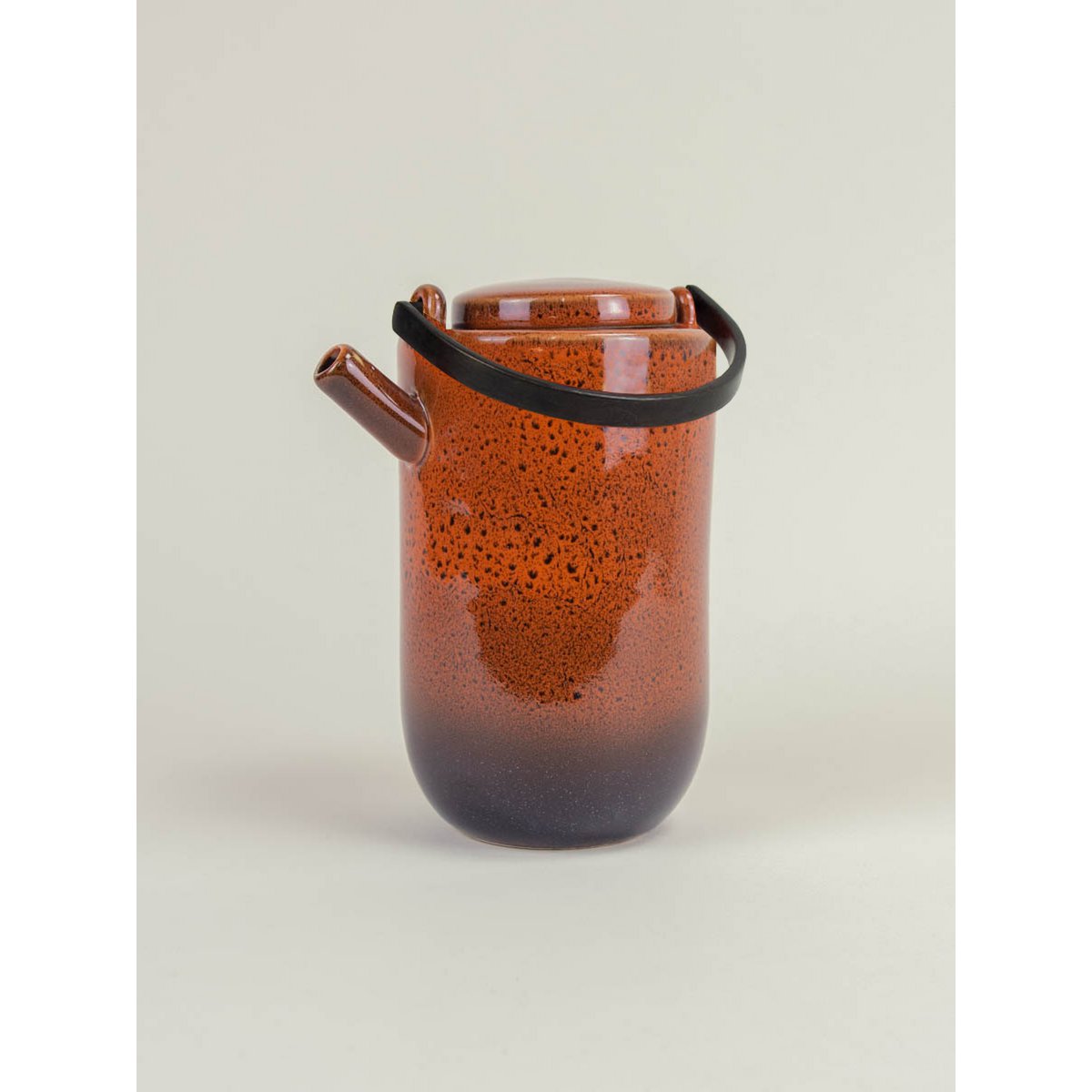 Laterite teapot by Hoa Bien with black brass handle