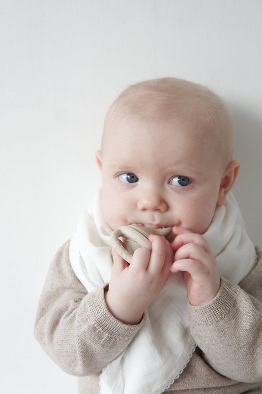 Silikone babyfoder - Oyster Beige