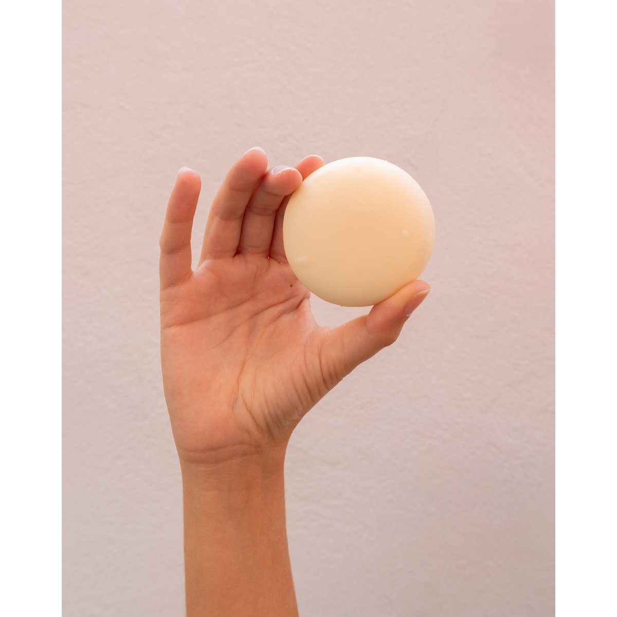 FESTES CONDITIONER – Pflegt und repariert das Haar mit Argan, Kokosnuss und Sanddorn