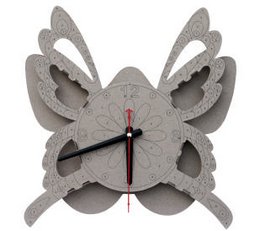 A colorful 3D construction and painting toy in the shape of a butterfly clock. The toy features a gray body with butterfly wings in vibrant colors, and a clock face in the center. This product is suitable for creative activities and can make a great gift.