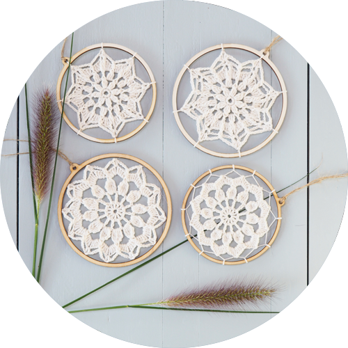 Christmas holiday creative tip! - DIY Christmas bauble crochet kit with wooden rings