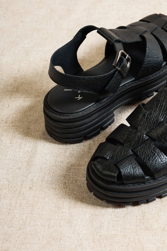 CALA BLACK- Chunky Fisherman Sandals