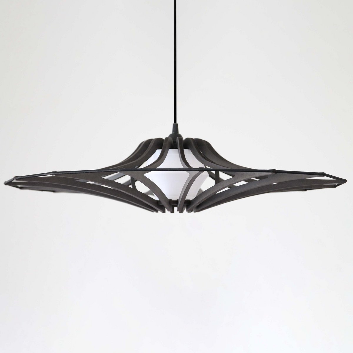Zawieszenie projekt bois noir śr. 65 cm ŚPIEWAJĄCY CZARNY
