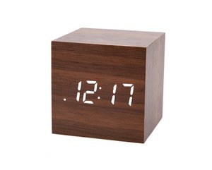 Holzwecker Würfel Braun
