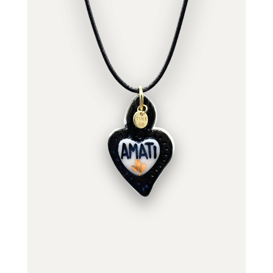 Charms - Porcelanowy wisiorek Amati z czarnym sercem
