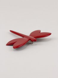 Rood gelakte libelle broche