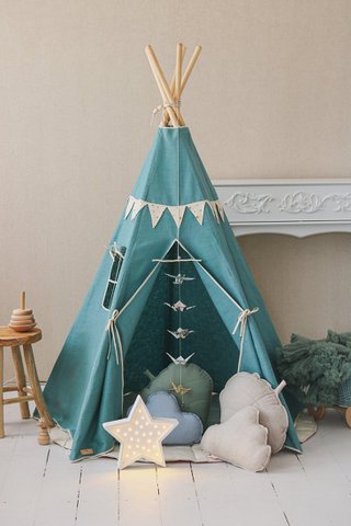 Tipi „Gold Star“ mit Girlande und Matten-Set