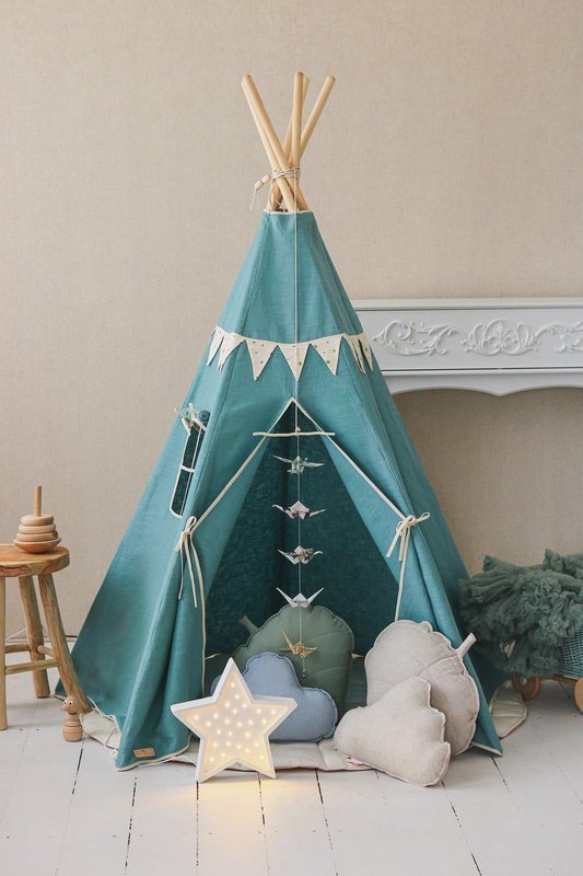 Tipi „Gold Star“ mit Girlande und Matten-Set