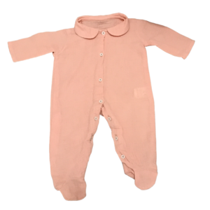 Romper suit with buttons at the front