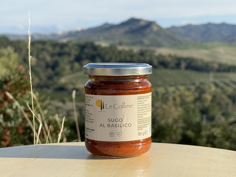 Tomatensoße mit Basilikum aus Italien