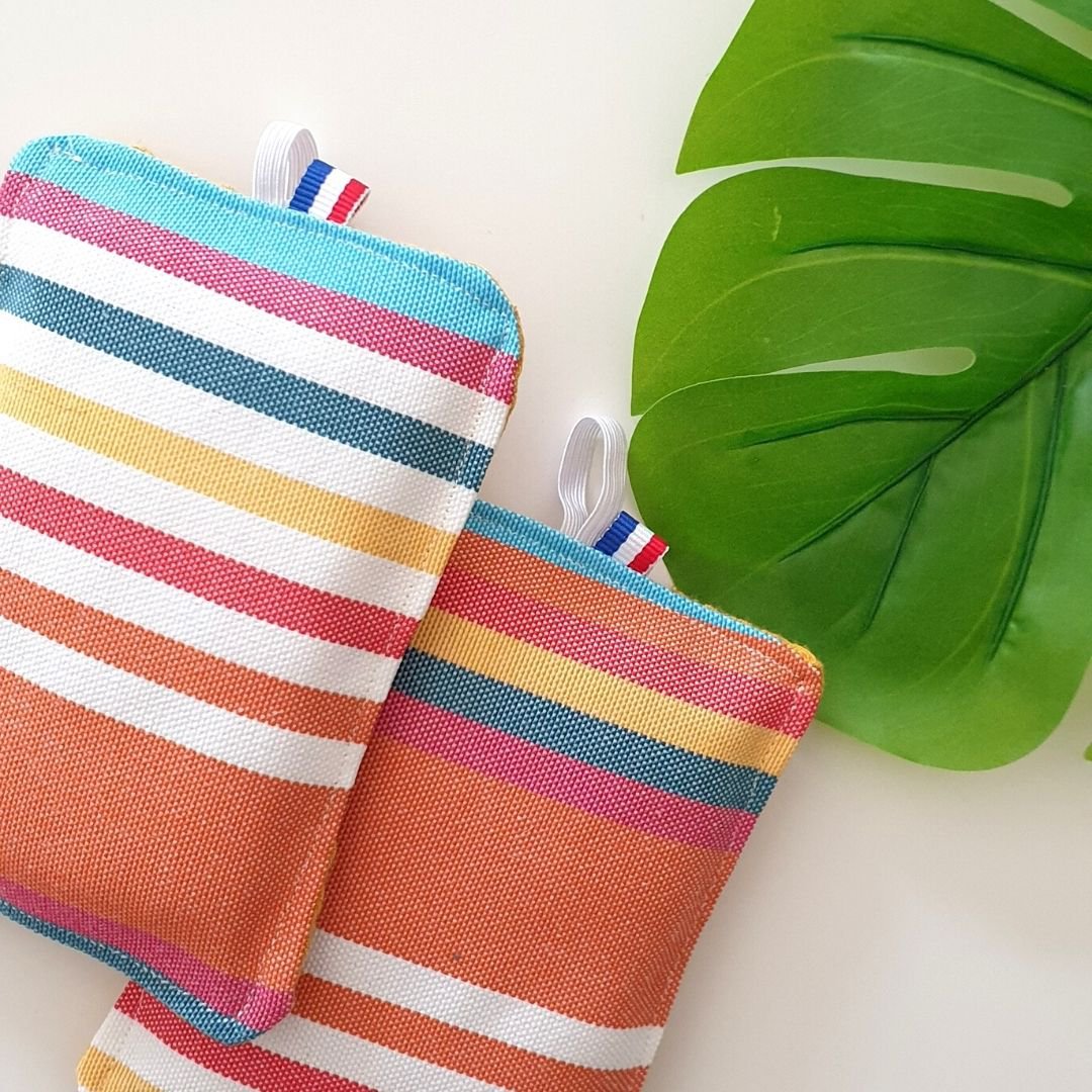 Coral washable sponges