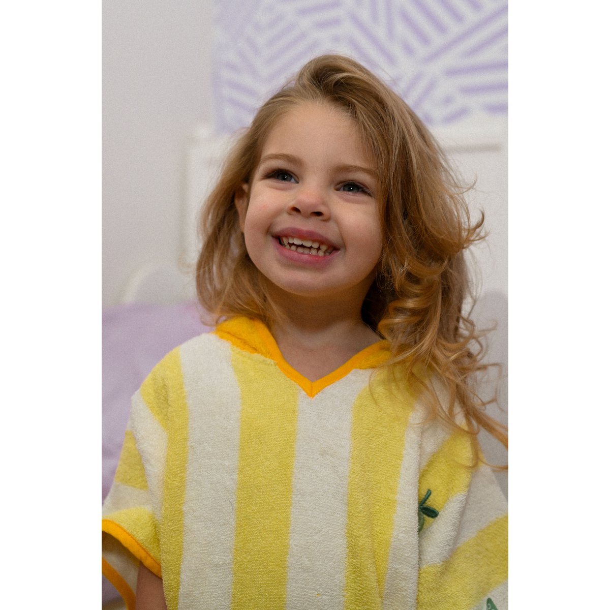 Badstof katoenen kinderponcho met capuchon Pedro Pear
