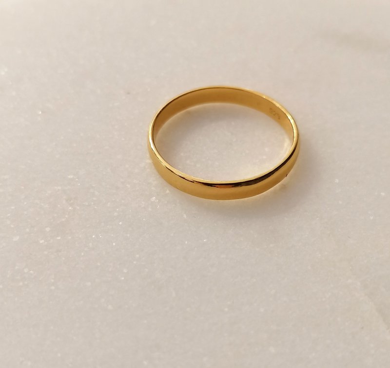 Classic ring made of 925 sterling silver - gold