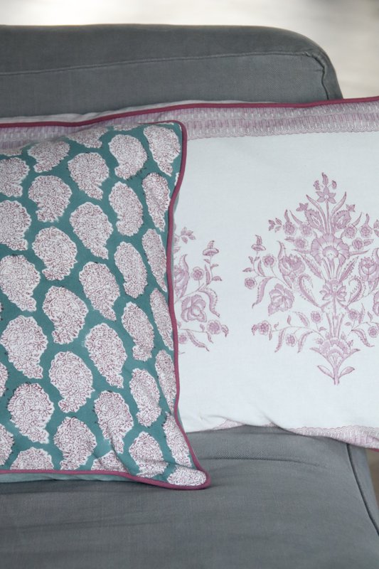 NEU - Kissen Shanti blau 40 x 60 cm
