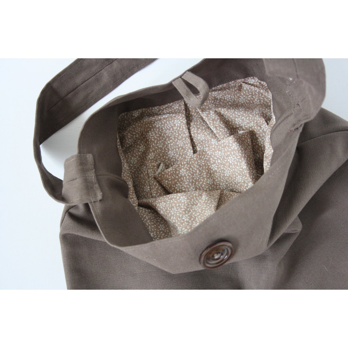 Brown shoulder bag