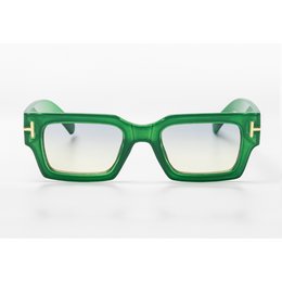 MAESTRI ITALIANI 200-9584 – Unisex Lifestyle Sunglasses with UV400 Protection