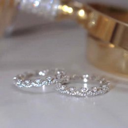Schillerner Prinzessinstil Spitzenring