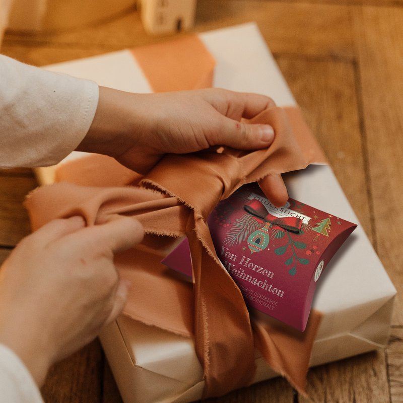 Lykkelys / I gaveæsken med en udskåret sløjfe 🎀 / Varmt / Glædelig jul fra bunden af ​​mit hjerte / VE 15
