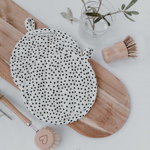 Pot holders dots made of linen (PU = 5 pieces)