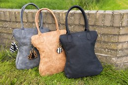 Borsa a mano curva grigia