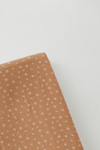TISU diaper changing pad cover, Caramel Daisy