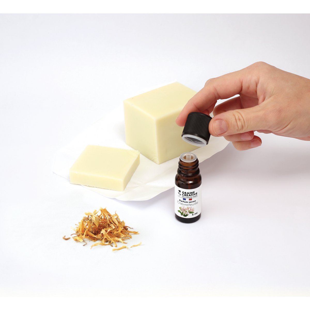 KIT DIY SAVON A L'AMANDE ET CALENDULA