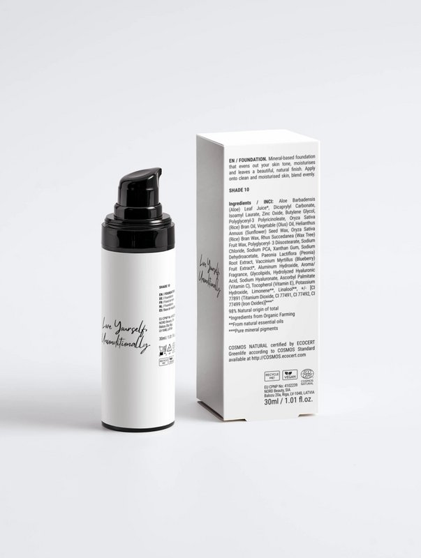 Stralende gloed - Lichtgevende foundation N.10