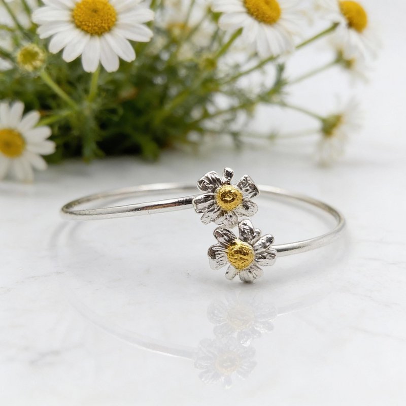 Gold Chamomile Flower Bracelet, Handmade Minimalist Jewelry, Organic Forest Cuff, Boho Gift for Protection, Sterling Silver 925