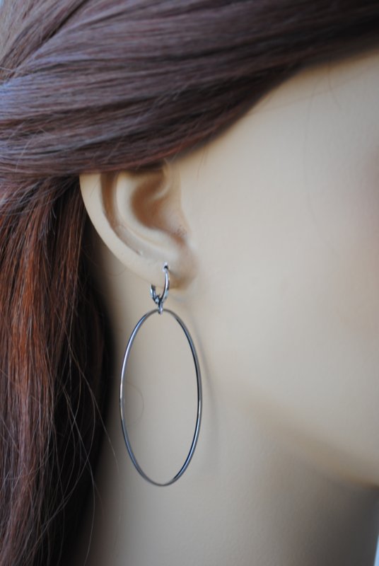 Øreringe ring oval forgyldt eller rhodium (sølv farve)