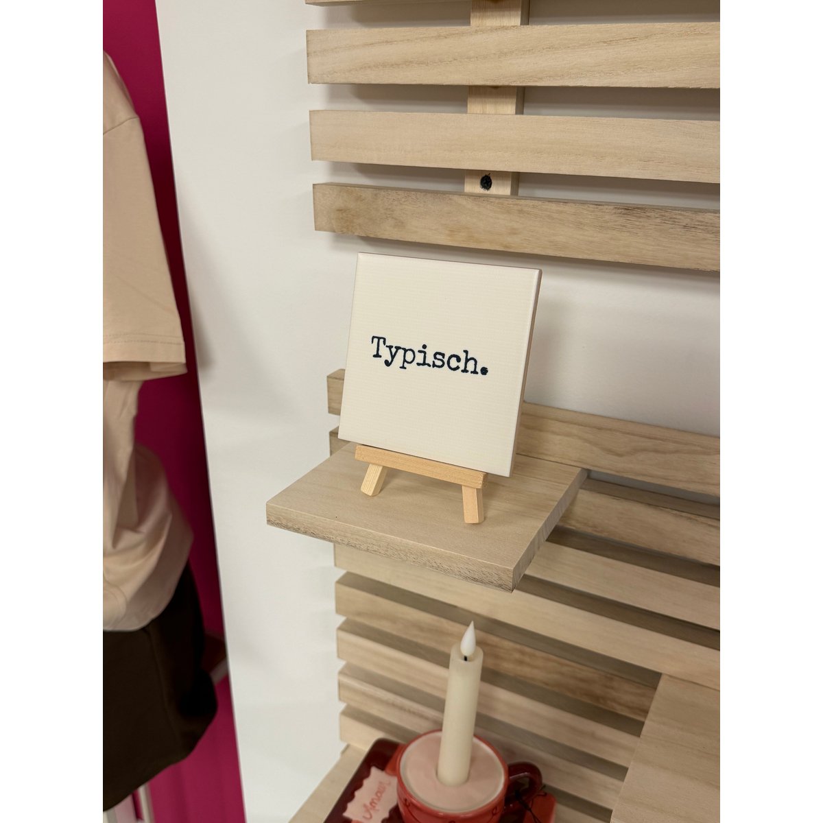 Tegeltje - Typisch.