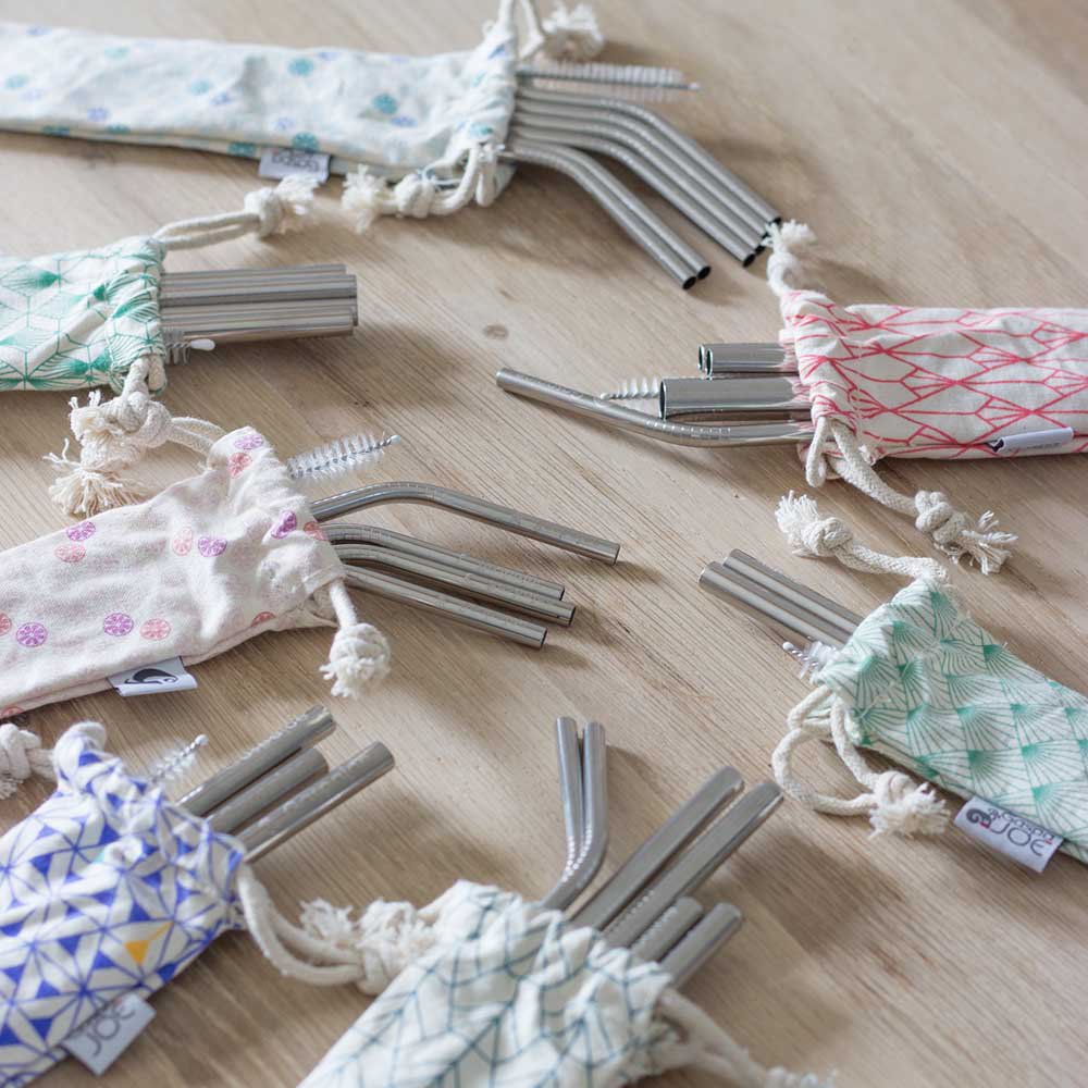 Set of 4 gaspajoe stainless steel angled straws with brush in organic cotton pouch
