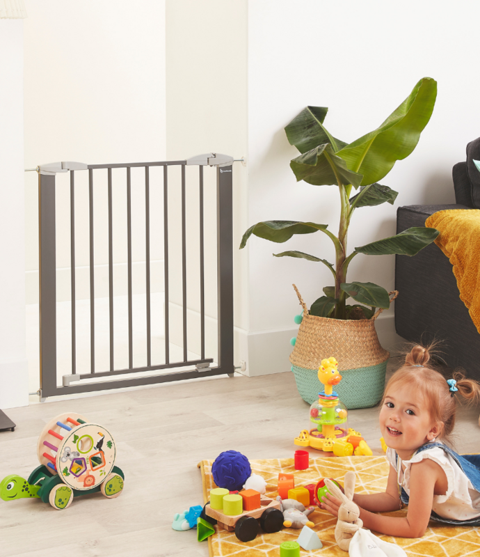 SAFETY GATE, PRESSURE FIXING, OPENING FROM 73 TO 81.5CM UP TO 131.5CM WITH EXTENSION - SAFE & LOCK