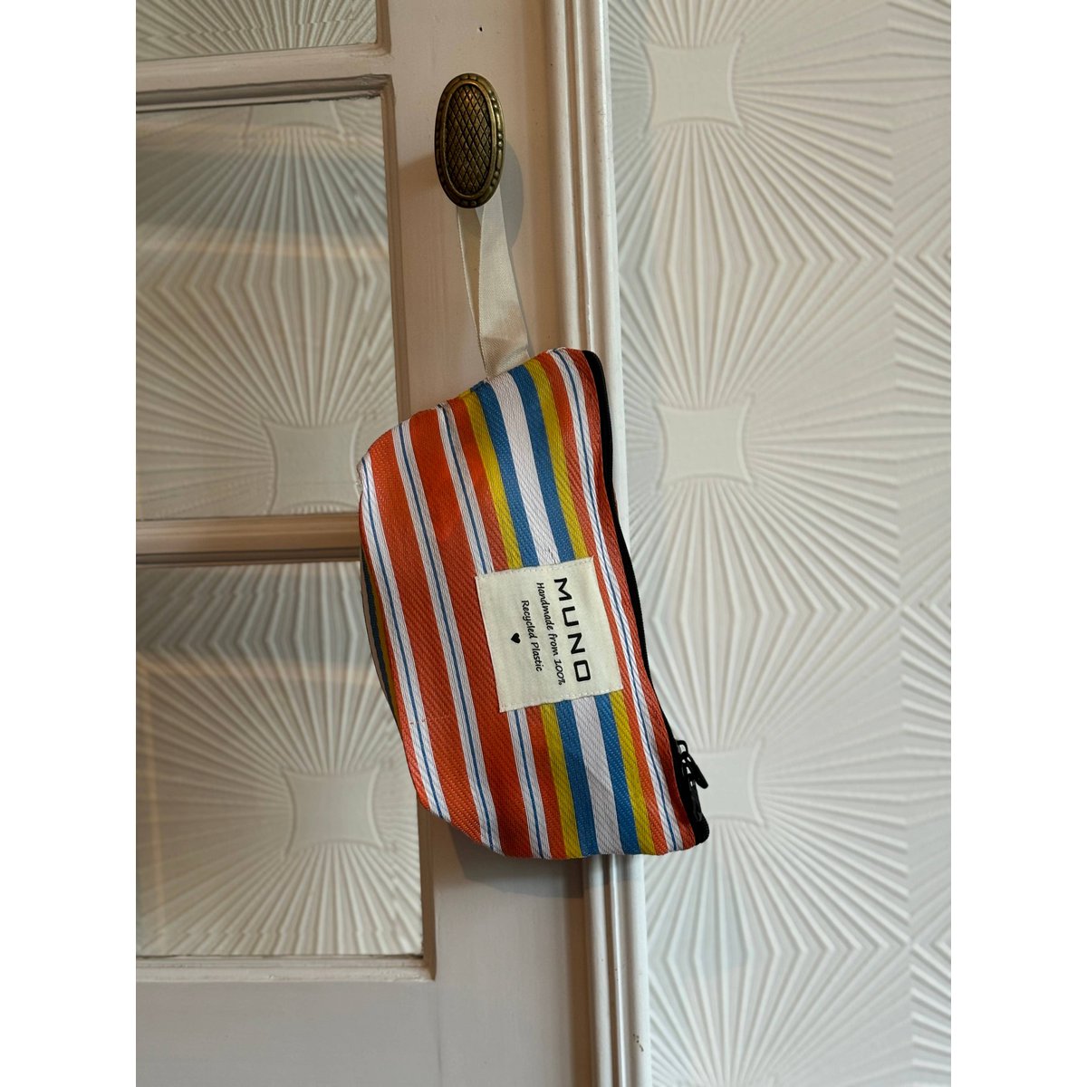 Bolsa de nylon reciclada hecha a mano