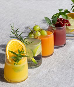 Cocktail-, Mixdrinks oder Kaltgetränke Gläser Set - sechs Stück
