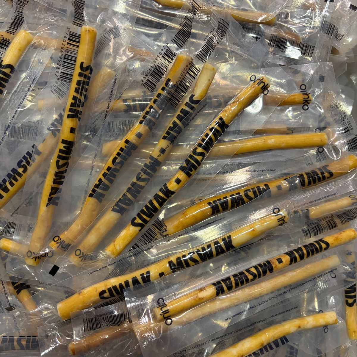 Bulk Siwak sticks - 100% natural toothbrush - cleanser, disinfectant and whitening - ecological, biodegradable and vegan