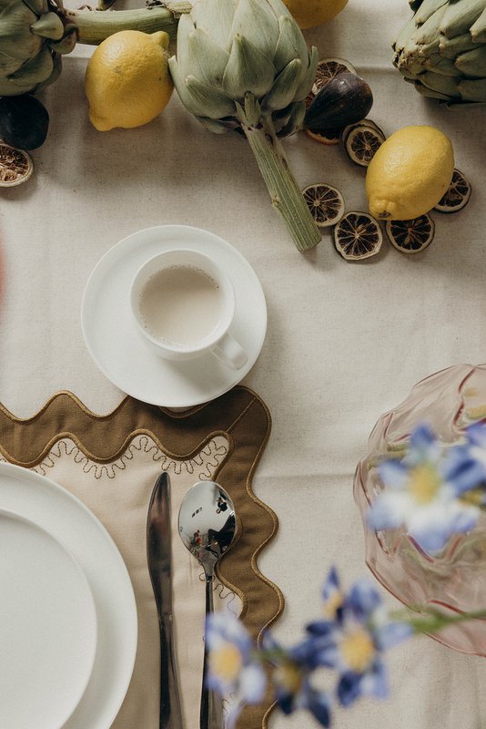 Gisèle Scallop napkins with embroidered detail (set of 2)